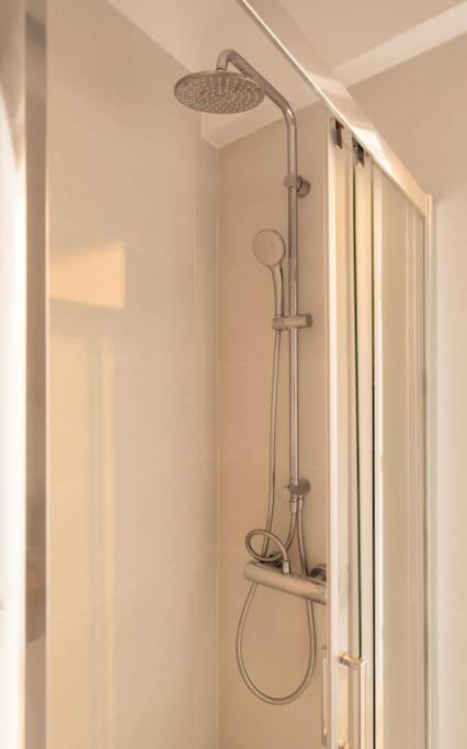 Bright & Airy 2Bd Apt Close To National Garden Афіни Екстер'єр фото